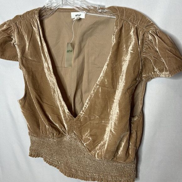 Aerie Gold Velvet V-Neck Crop Top. Size Small. New! - Picture 2 of 9